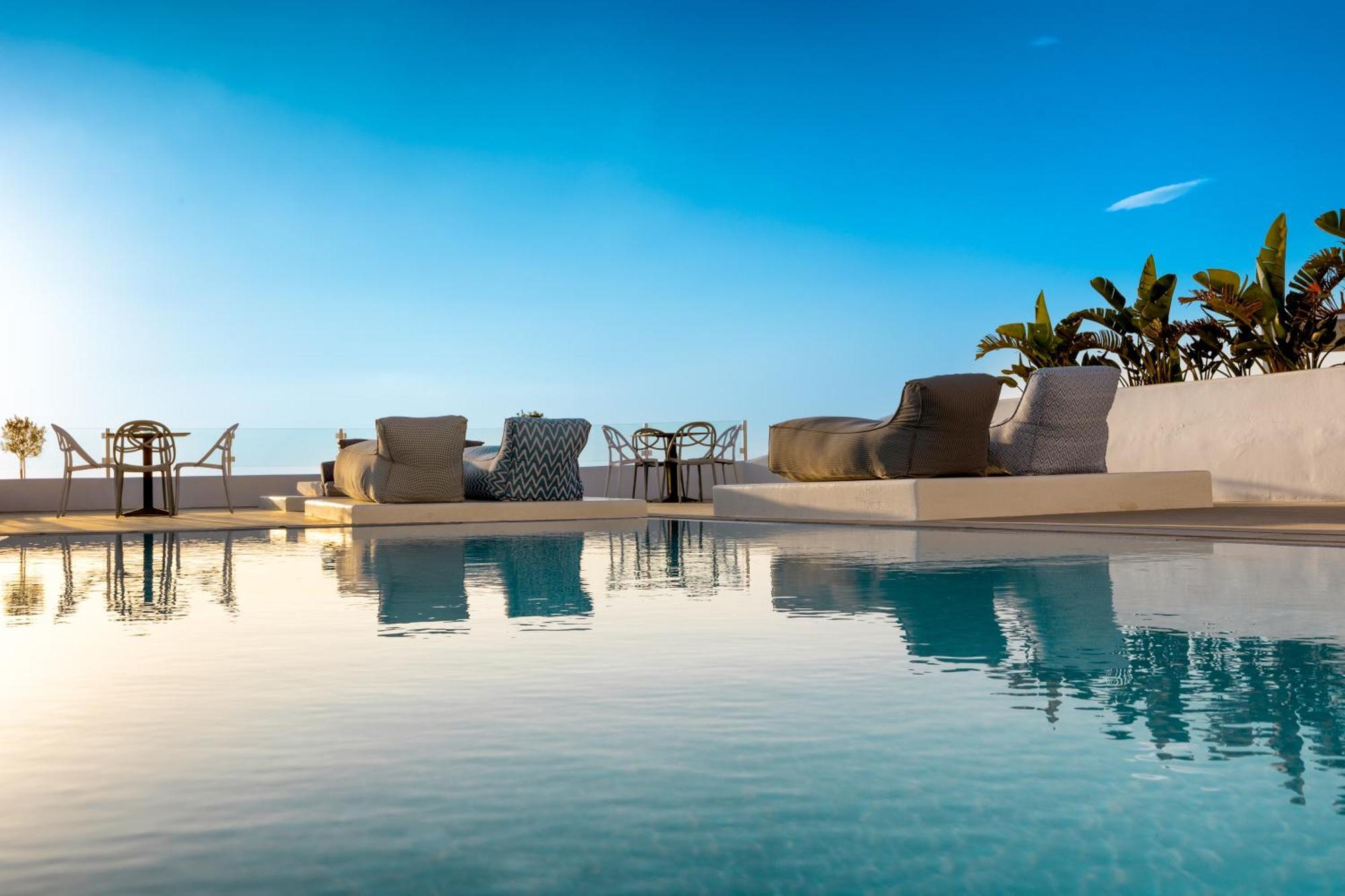 Amity Suites - Adults Only Fira  Exterior photo