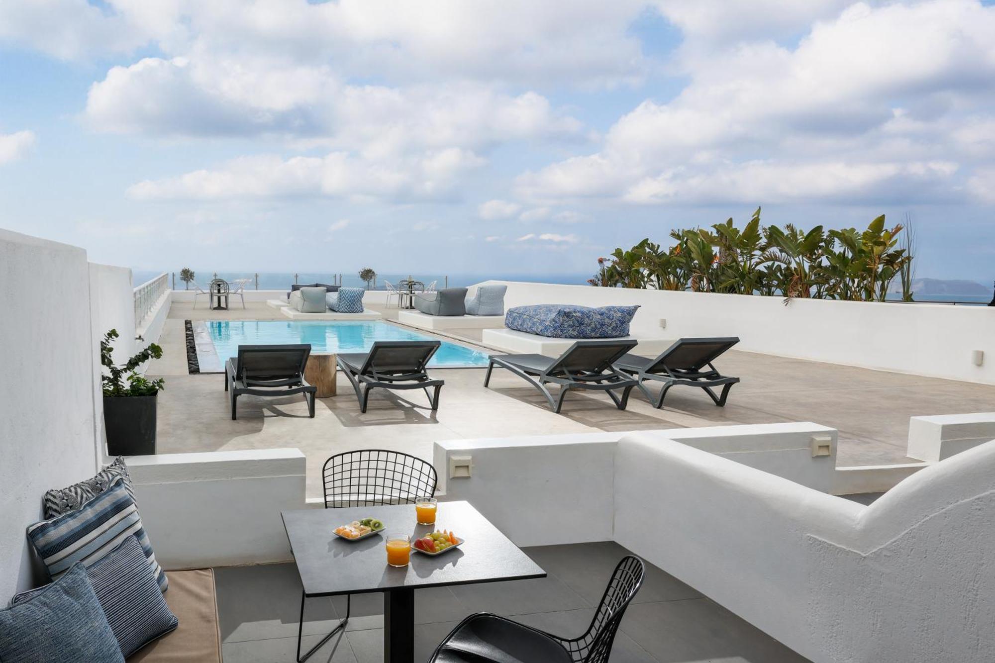 Amity Suites - Adults Only Fira  Room photo